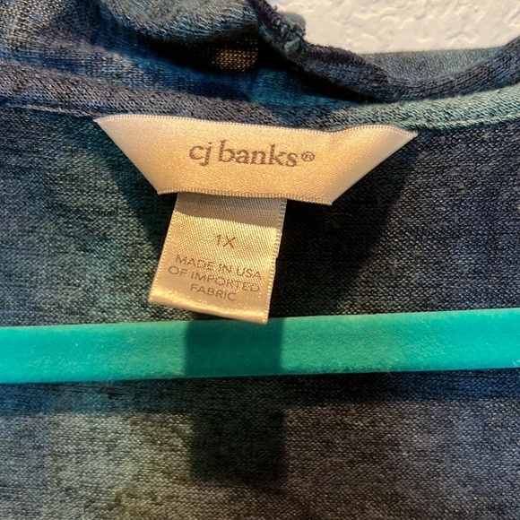 Beautiful Combo tank and sweater. - Picture 6 of 8